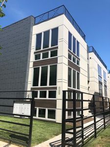 6135 N Ravenswood Ave #2, Chicago, IL, 60660