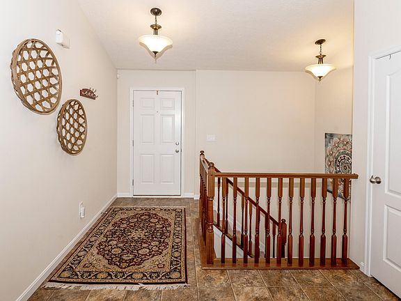 3rd image of 4880 Far Hills Dr