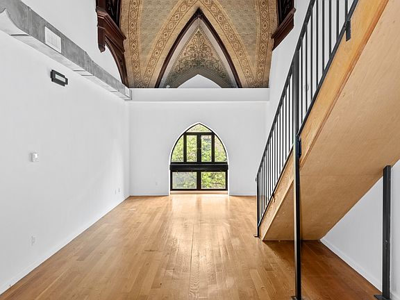 2nd image of 618 Bushwick Ave #313