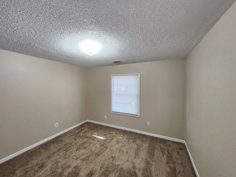 2427 Young Dr — Photo 20