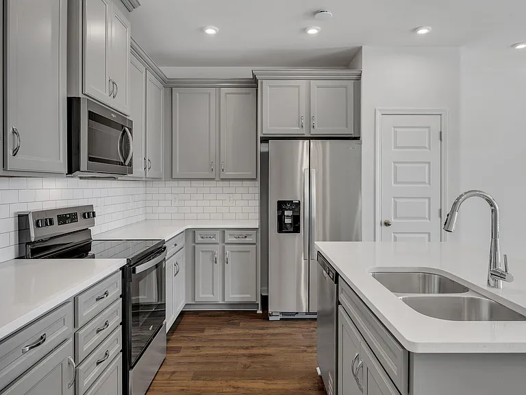 5002 Dayflower Dr — Photo 4