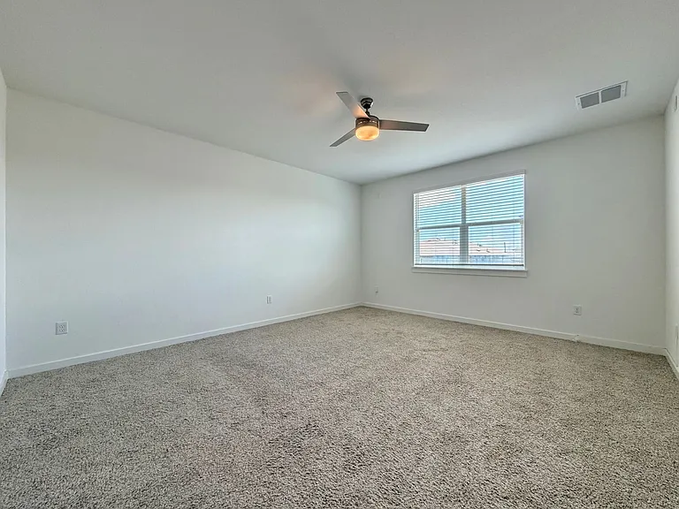 2901 Louris Ln — Photo 13