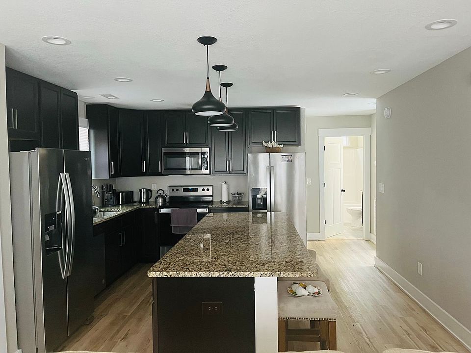 2nd image of 104 Colony Ln