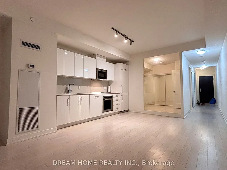 330 Richmond St W #816 — Photo 9