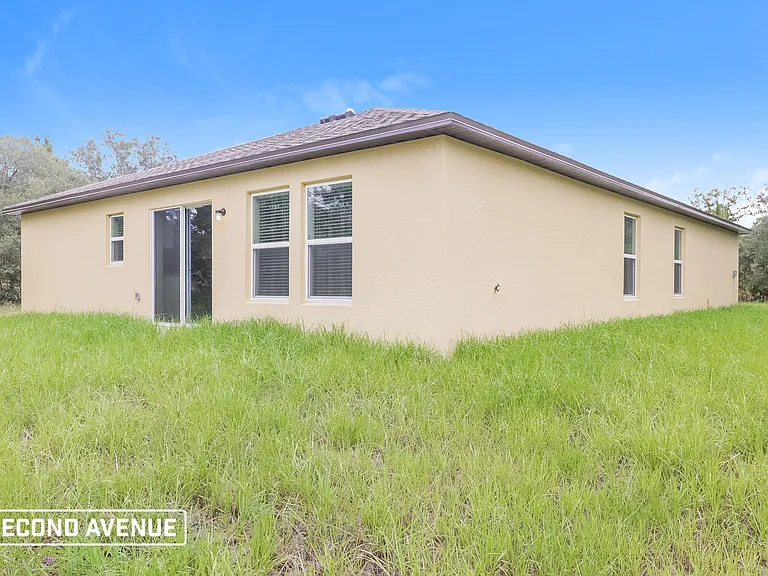 6690 N Roland Dr — Photo 13