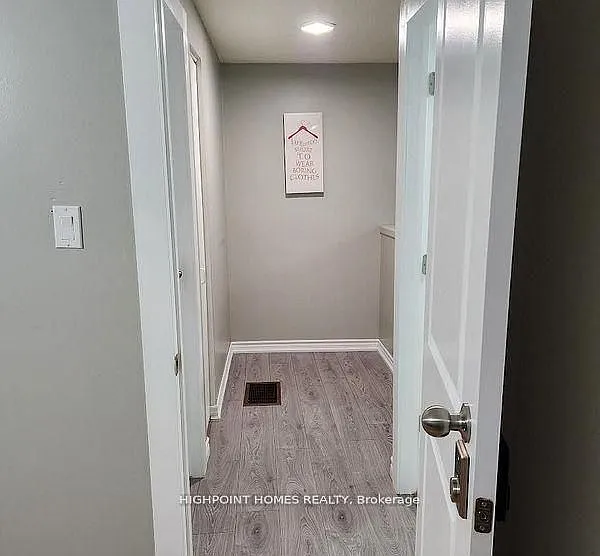 18 Valley Stream Dr — Photo 7