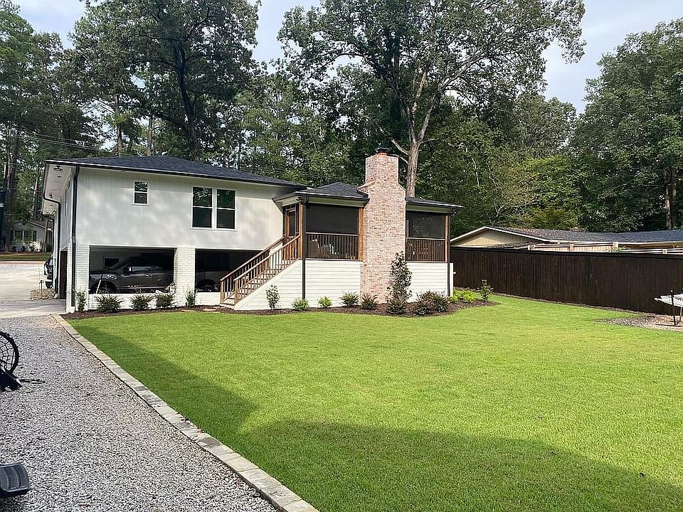 2nd image of 4611 Fernwood Rd