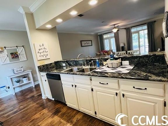 4th image of 3044 Court St #3044
