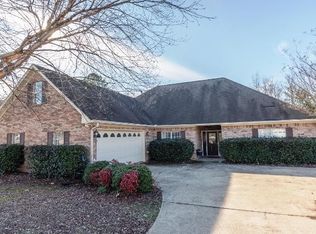 113 Copperfield Ct, Starkville, MS 39759