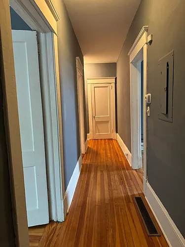 160 4th St NE #1 Photo 1