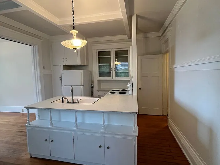 616 N State St #2 — Photo 1