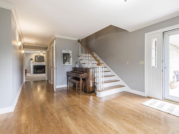 4th image of 3216 Dorset Ct