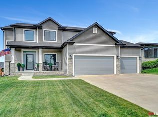 6400 Kelsey Ln, Lincoln, NE 68516