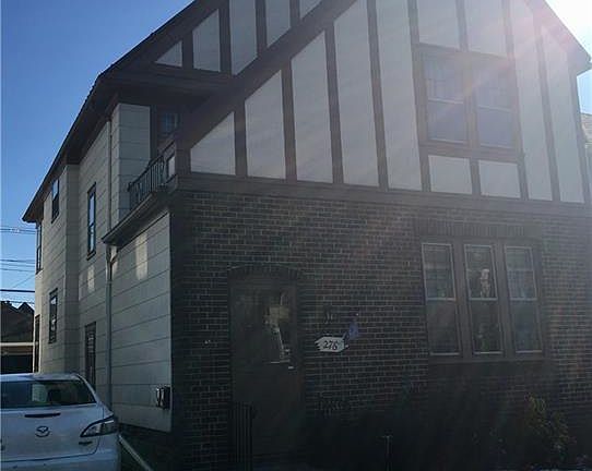 2nd image of 276 Washington Ave