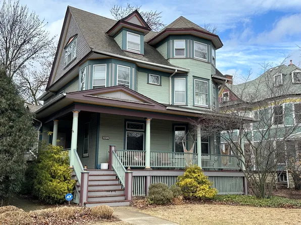 321 S East Ave, Oak Park, IL 60302