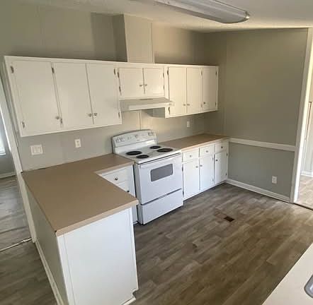 4th image of 2550 E Shotwell St #2