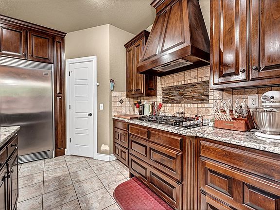 5th image of 5204 S 44th Pl