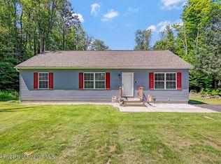14 Shady Ln, Lake Ariel, PA 18436