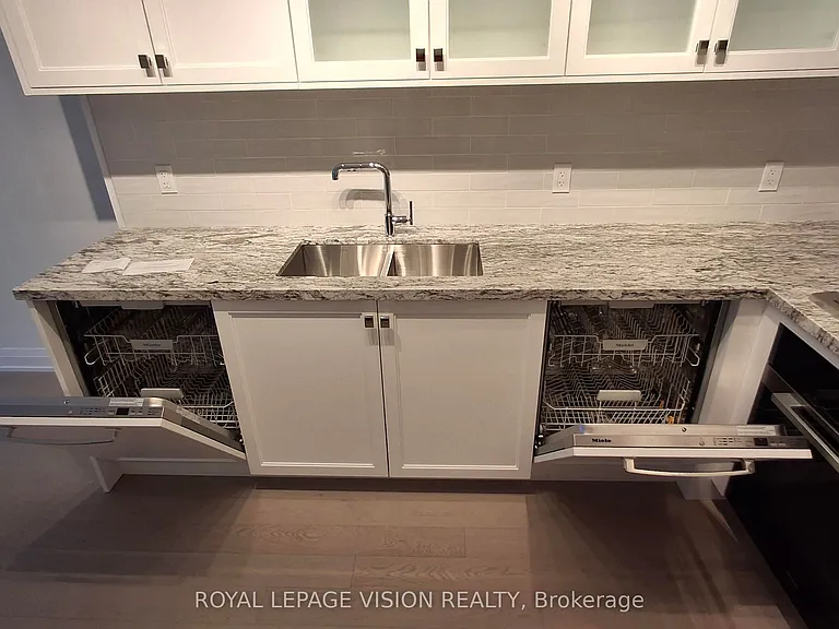 505 Glencairn Ave #205 — Photo 8
