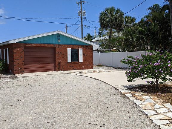 5th image of 210 1st Ave