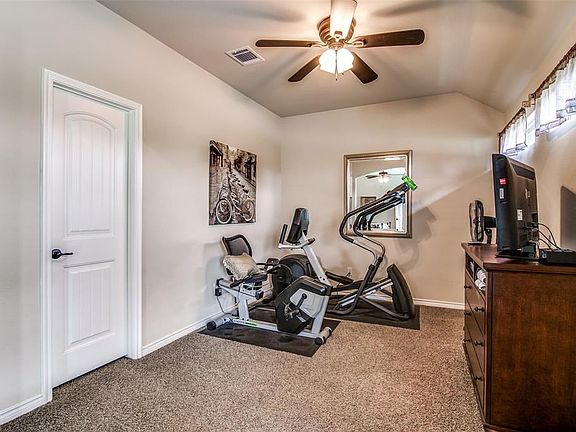 5th image of 3009 Panhandle Dr