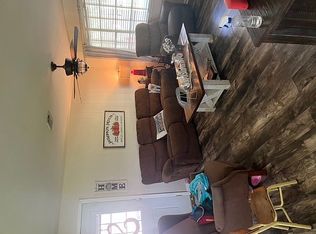 201 E Barfoot St, Union, MS 39365