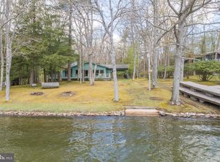 2236 Paradise Point Rd, Oakland, MD 21550