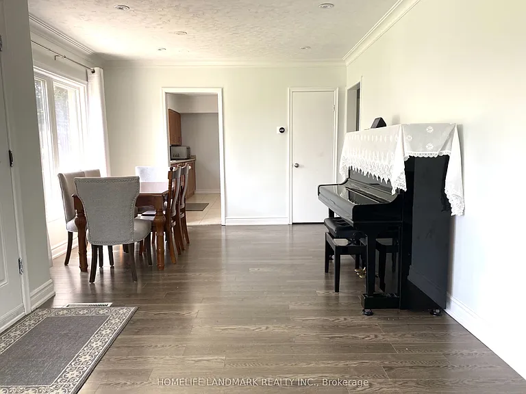 59 Elizabeth Cres S — Photo 5