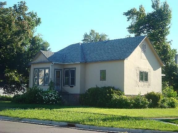 2nd image of 221 2nd Ave