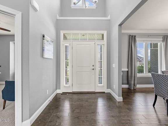5th image of 9599 Newbury Ln