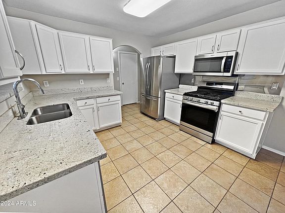 4th image of 12805 W EDGEMONT Avenue