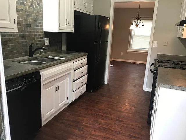 3 bed, 1218 sqft, $1,845 — Photo 4