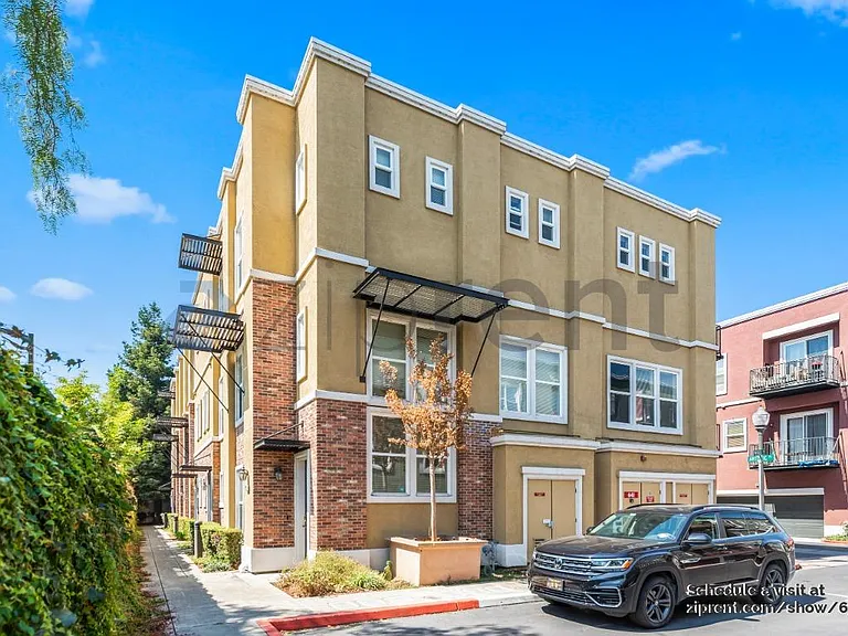 605 Artistic Pl — Photo 1
