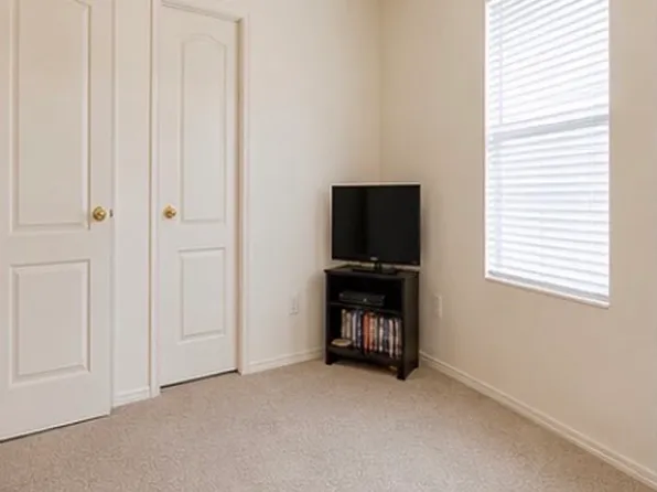 5902 Campus Park, San Antonio, TX 78242