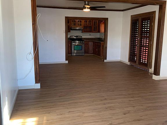 2nd image of 3814 E 55th St