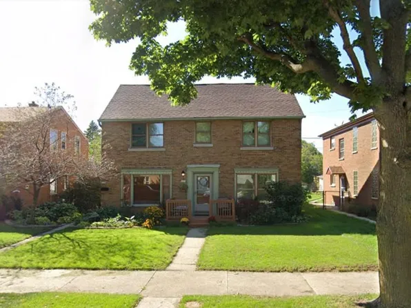 3153 N Dousman St, Milwaukee, WI 53212