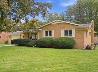 4367 Old Colony Dr, Flint, MI 48507