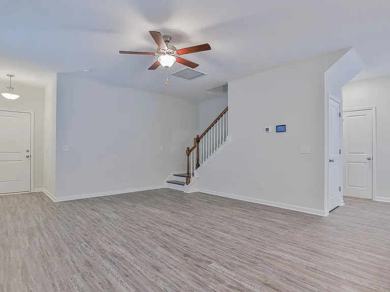 764 Shull St — Photo 5