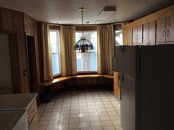 4th image of 44 Highland Ave