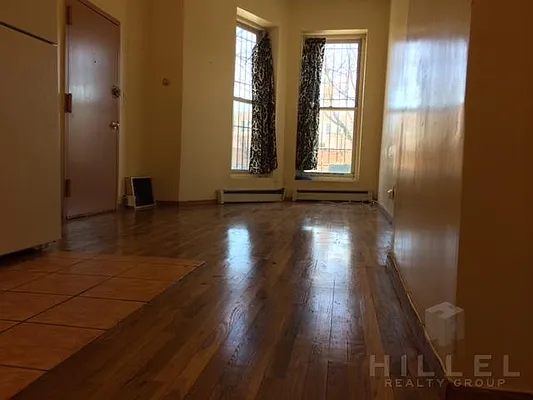 Rented by Hillel Realty Group | media 1