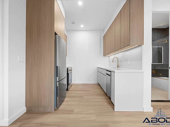 5th image of 159 3rd Ave #5M