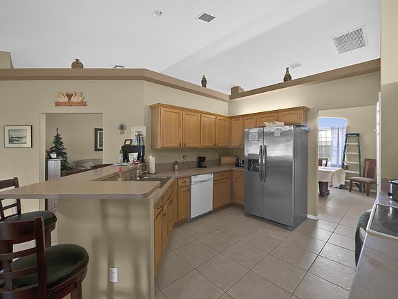 4th image of 441 NW Placid Avenue