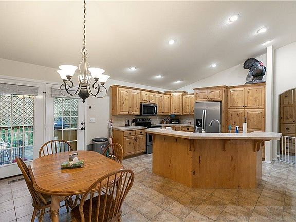 5th image of 1 Belvoir Cir