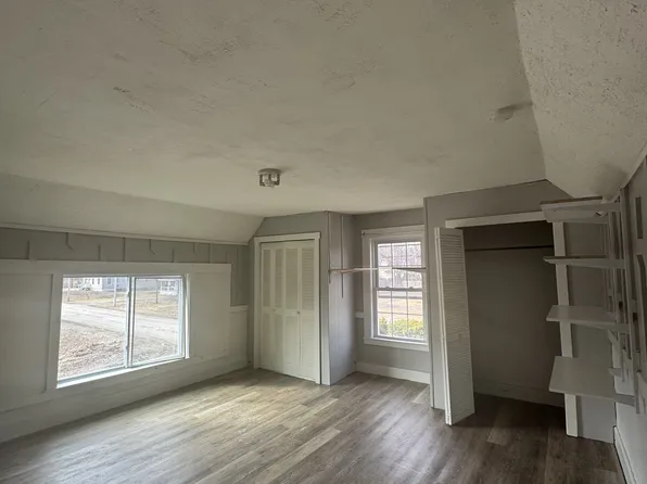 49 Shaw St #B, Newport, ME 04953