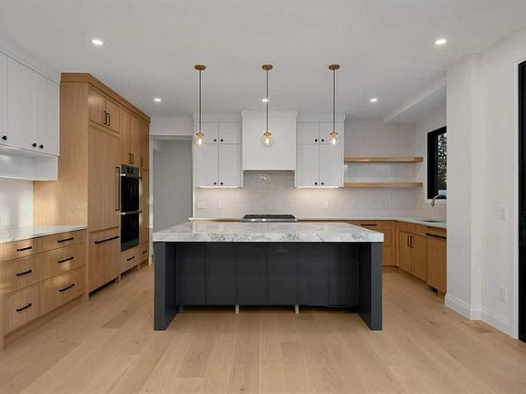 3rd image of 3511 N 34th Ave SW