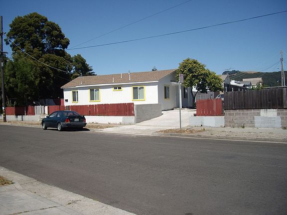 2nd image of 1072-1074 36th St