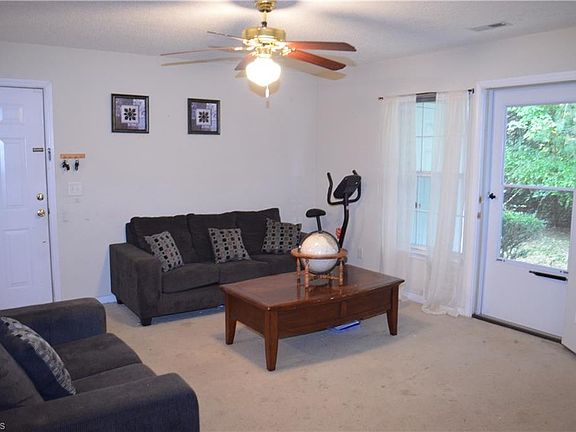 3rd image of 903 Hanahan Ct Unit 2C
