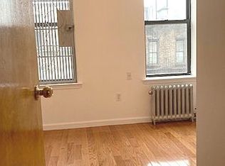 206 E 10th St #4F, New York, NY 10003