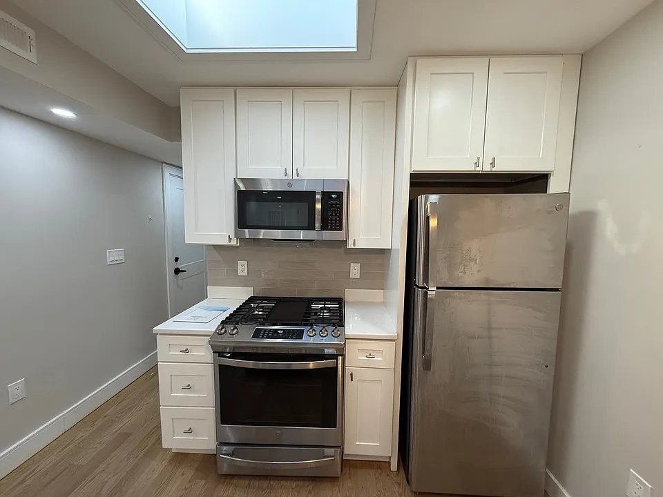 152 Trenton St #3