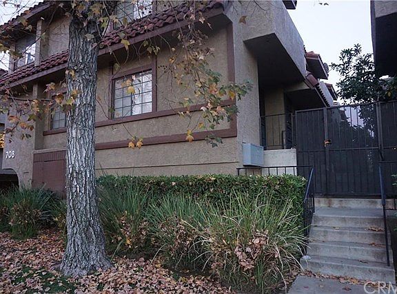 front gate access to the house